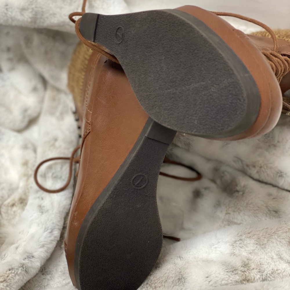 Cognac wedges size 7